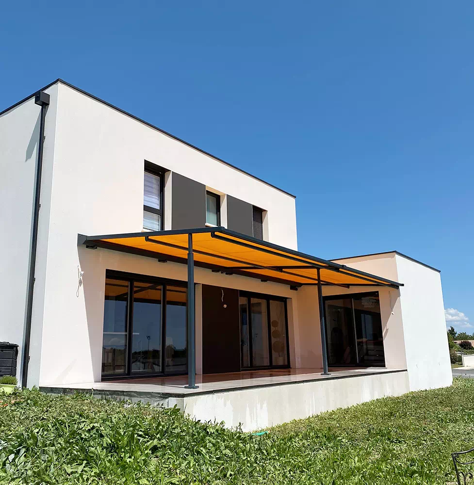 Pose de pergolas à Jonzac par Espi Bâtiment