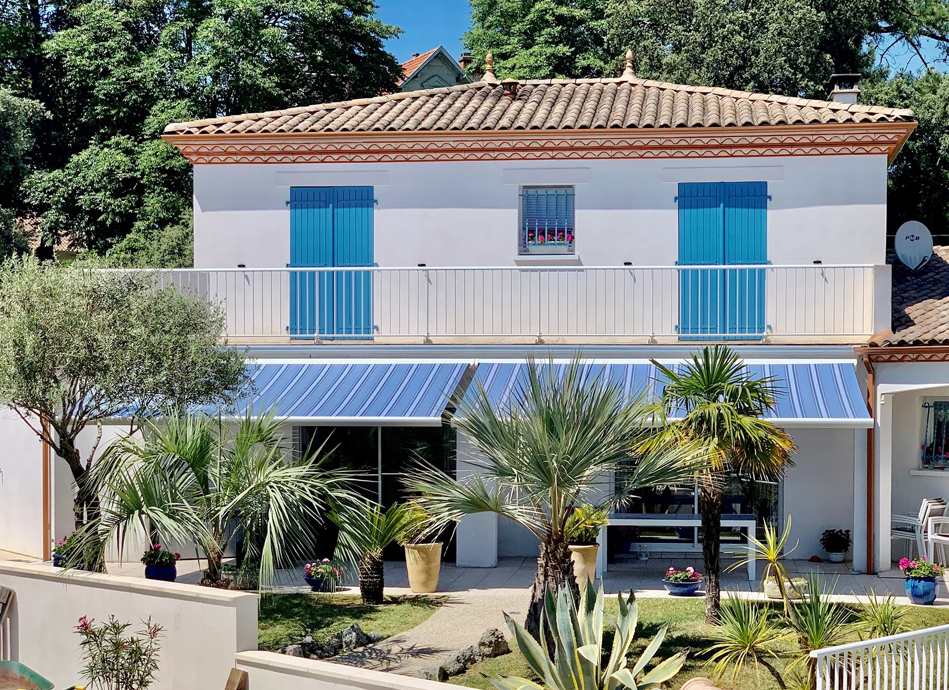 Pose de stores à Jonzac par Espi Bâtiment